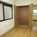 洋室１　大型クロゼット