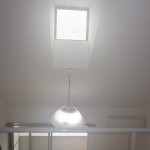 天窓付で明るいです。