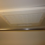 浴室換気機能付です。